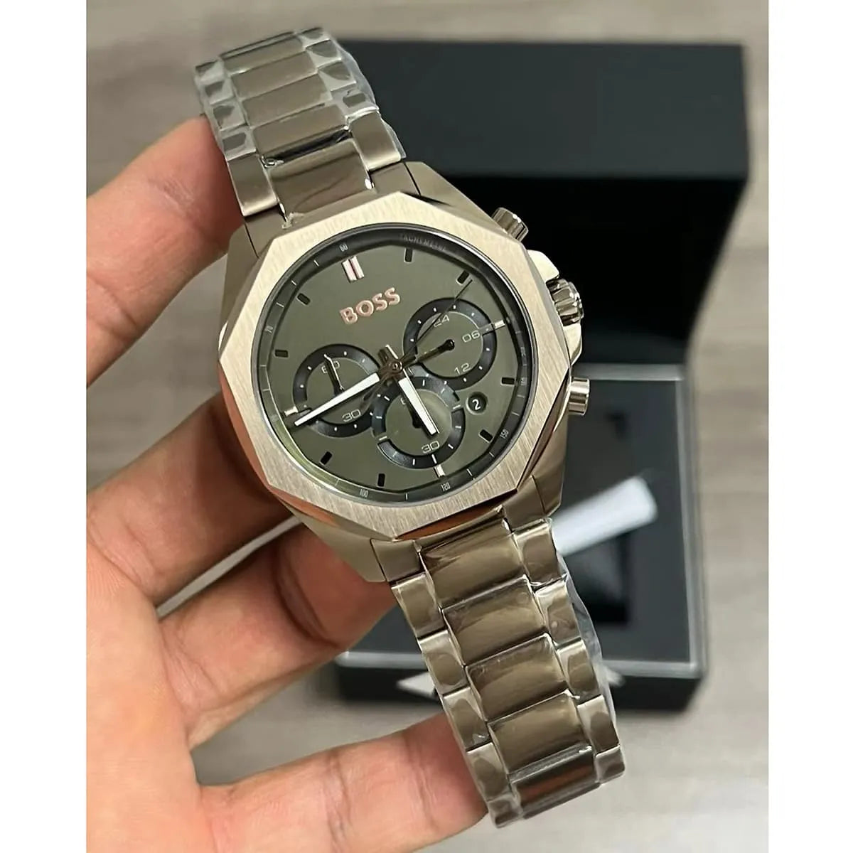 Hugo Boss Classic Chronograph Olive Green Dial Beige Gold Steel Strap Watch For Men - 1514019