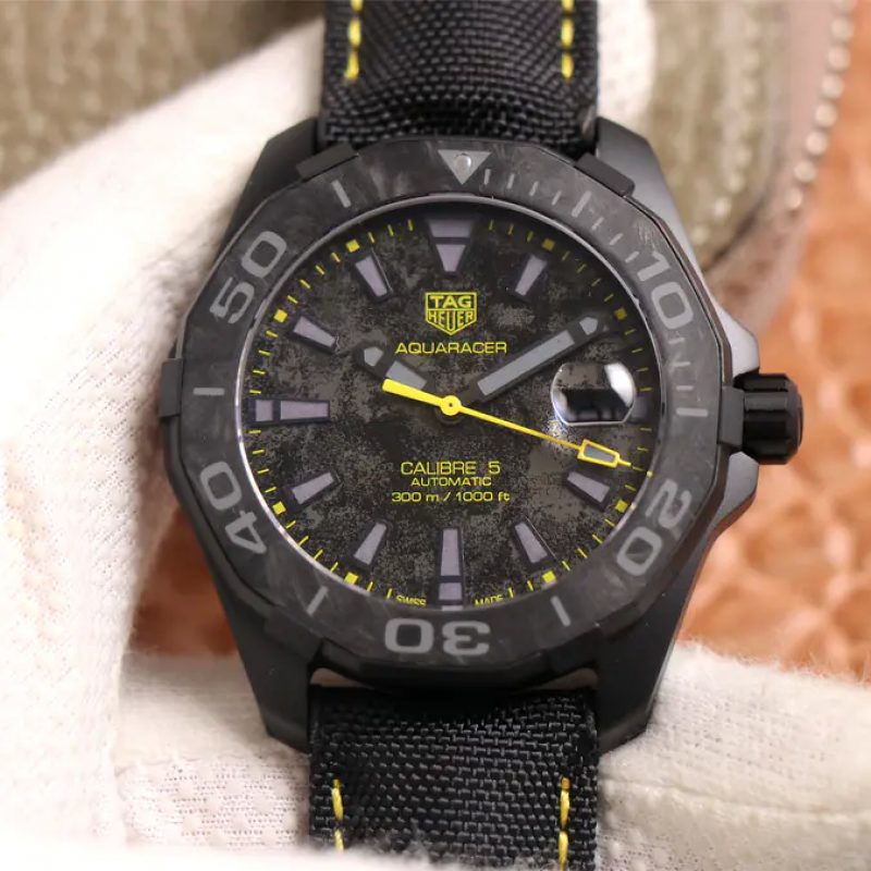Shop Authentic Tag Heuer Aquaracer Carbon Dial Watch for Men - WBD218B.FC6446 - Luxxuri