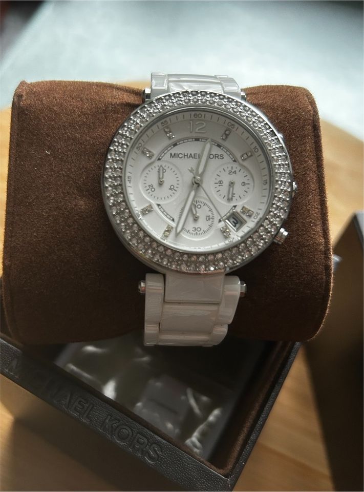 Shop Authentic Michael Kors Parker White Dial White Ceramic Strap Watch for Women - MK5654 - Luxxuri
