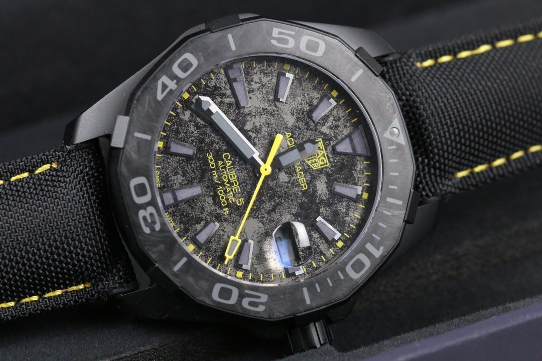 Shop Authentic Tag Heuer Aquaracer Carbon Dial Watch for Men - WBD218B.FC6446 - Luxxuri