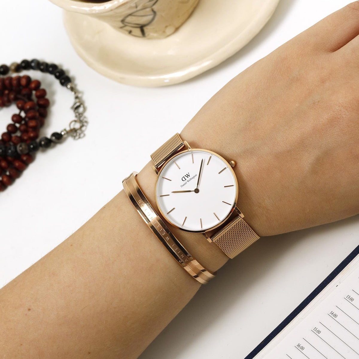 Shop Authentic Daniel Wellington Petite Melrose White Dial Rose Gold Mesh Strap Watch For Women - DW00100305 - Luxxuri