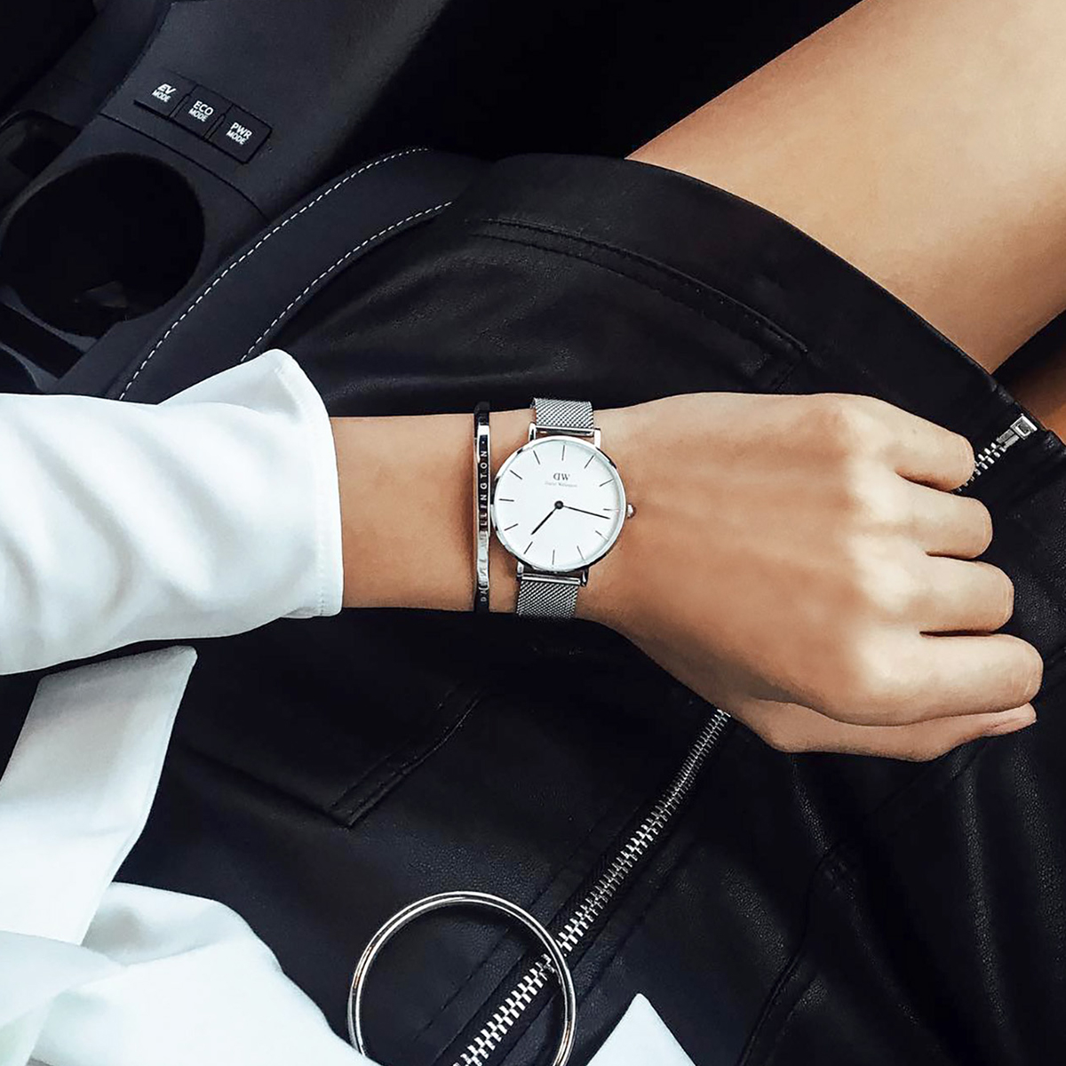 Shop Authentic Daniel Wellington Petite Sterling White Dial Silver Mesh Bracelet Watch For Women - DW00100220 - Luxxuri