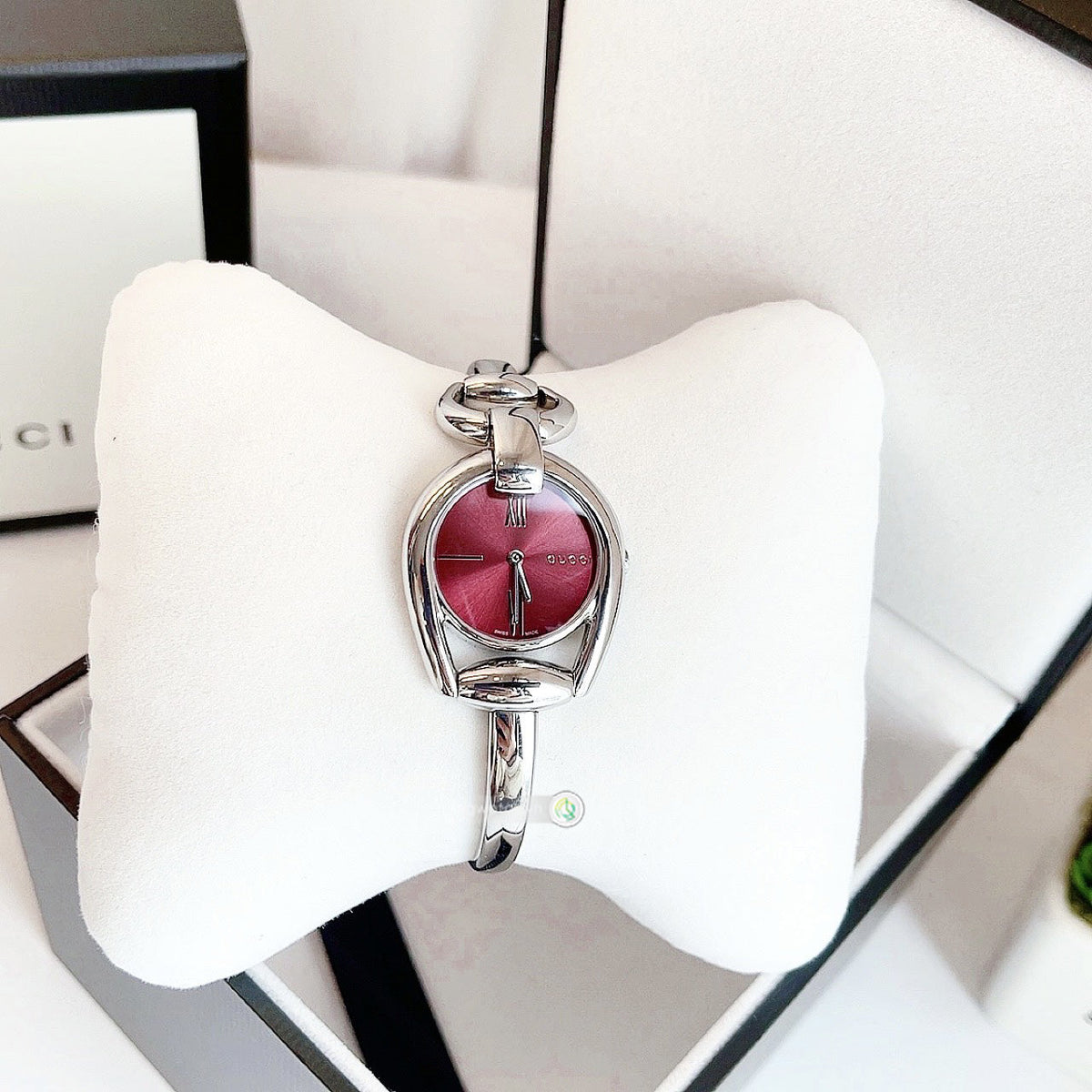 Gucci Horsebit Quartz Red Dial Silver Steel Strap Watch For Women - YA139502