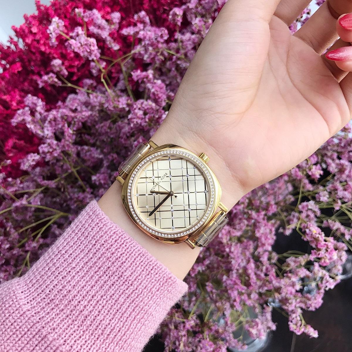 Shop Authentic Michael Kors Nia Quartz Gold Dial Gold Steel Strap Watch For Women - MK3989 - Luxxuri