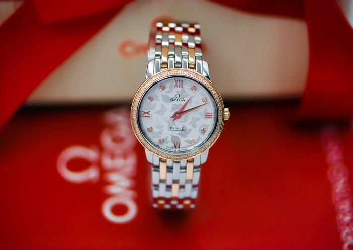 Omega De Ville Prestige Quartz Diamonds Silver Dial Two Tone Steel Strap Watch for Women - 424.25.27.60.52.001