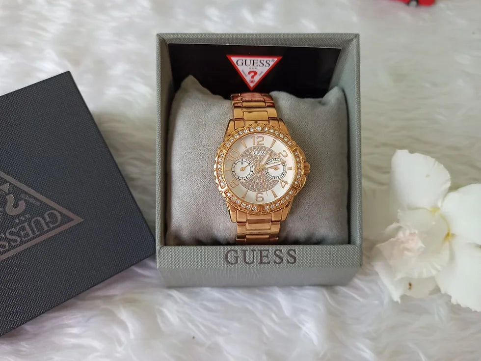 Shop Authentic Guess Sassy Quartz White Dial Rose Gold Steel Strap Watch For Women - W0705L3 - Luxxuri