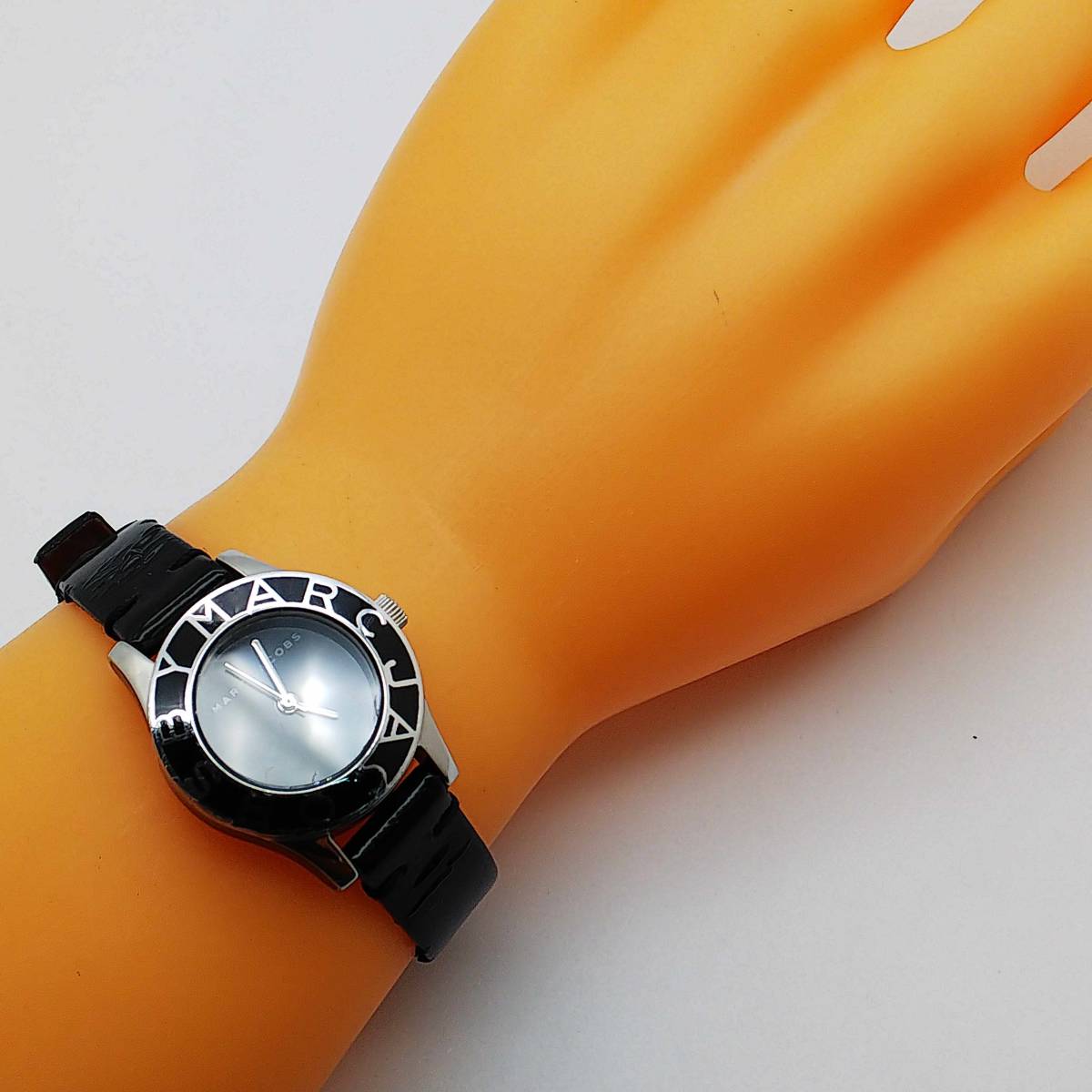 Shop Authentic Marc Jacobs Blade Black Dial Black Leather Strap Watch for Women - MBM1082 - Luxxuri