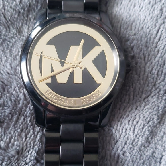 Shop Authentic Michael Kors Runway Black Dial Black Steel Strap Watch for Women - MK6057 - Luxxuri