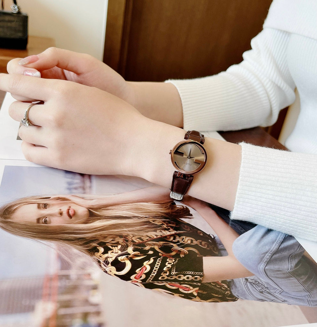 Gucci Interlocking Iconic Brown Dial Brown Leather Strap Watch For Women - YA133207