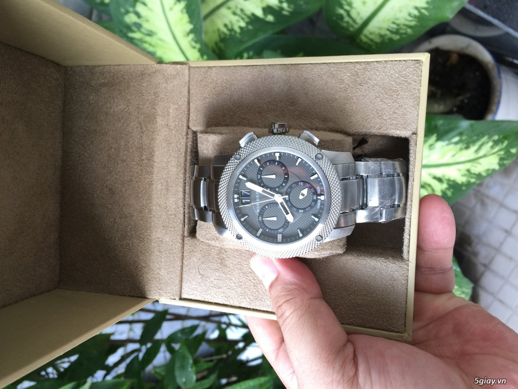  Shop Authentic Burberry Utilitarian Chronograph Black Dial Silver Steel Strap Watch For Men - BU9800 - Luxxuri