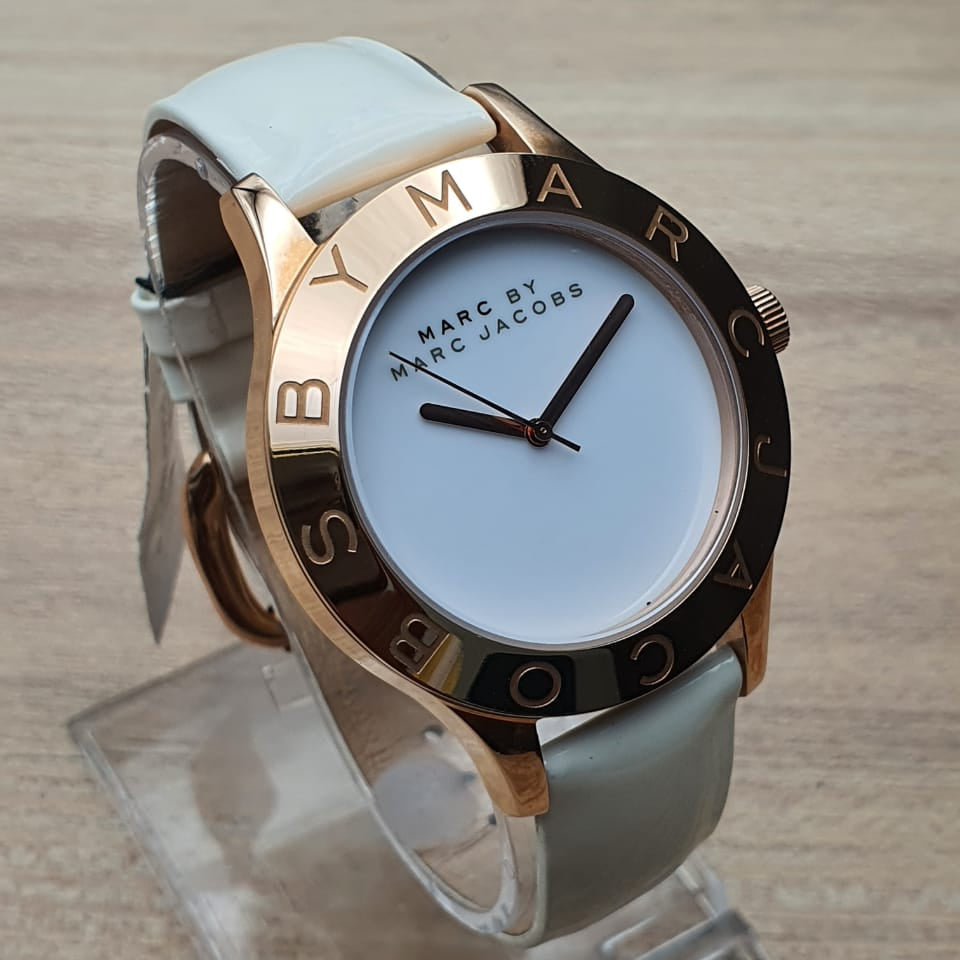  Shop Authentic Marc Jacobs Blade White Dial White Leather Strap Watch for Women - MBM1201 - Luxxuri