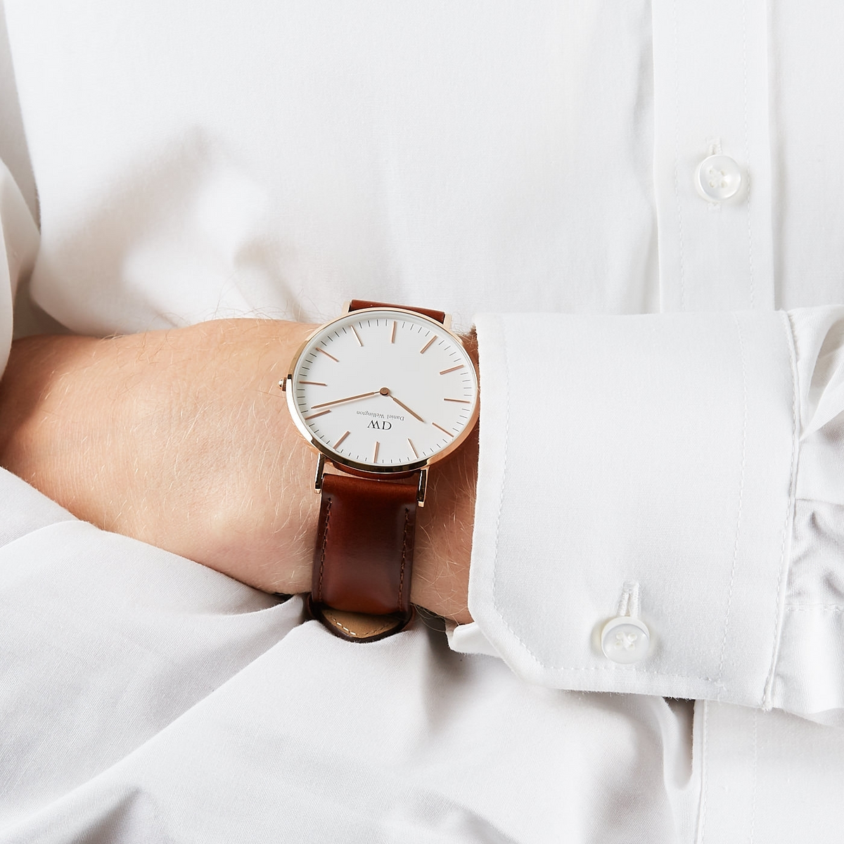  Shop Authentic Daniel Wellington Classic St Mawes White Dial Brown Leather Strap Watch For Men - DW00100006 - Luxxuri