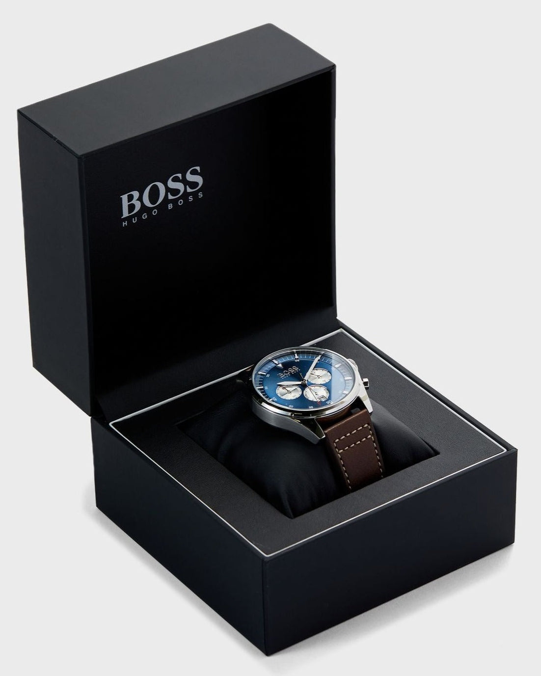 Shop Authentic Hugo Boss Pioneer Chronograph Blue Dial Brown Leather Strap Watch For Men - 1513709 - Luxxuri